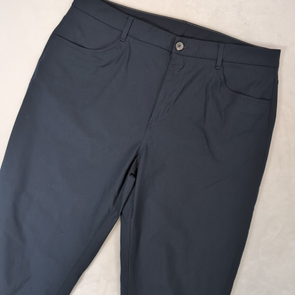 Vuori Meta Pant Men 36 Navy Blue Slim Taper 4-Way Stretch Tech V4009 Performance
